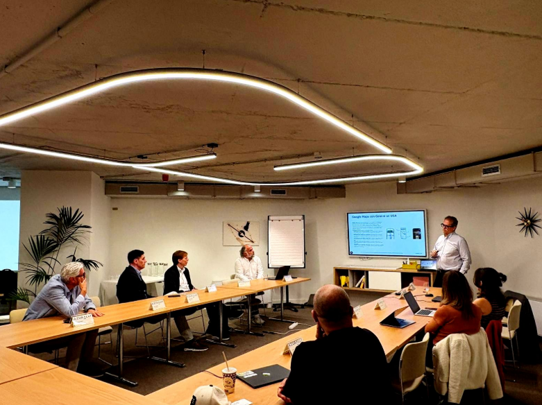 azurallyglobal's tweet photo. ¡#InnovationBreakfast en Barcelona! ☕ Liderada por nuestro CEO, @Diego_Jimenez, y por Luis Alberto Fantini, CTIO de la compañía en esta sesión hablamos de IA generativa y de las innovaciones que están emergiendo. ¡Gracias a los profesionales que nos acompañasteis!🔵 https://t.co/J4qtnw7Ofh