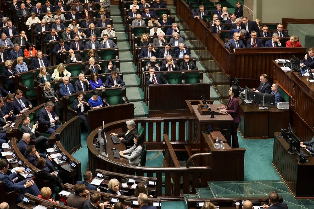 McGramat's tweet image. .@SchaedlerEwa mówi wprost: obiecaliśmy Polkom i Polakom obniżenie podatków. 

To dlatego @PL_2050 złożyła projekt modyfikujący #2próg podatkowy. Dzięki naszemu rozwiązaniu podatnicy oszczędza około 4000 zł rocznie. 

Czas na podatek cyfrowy dla #BigTech - niech wielkie firmy