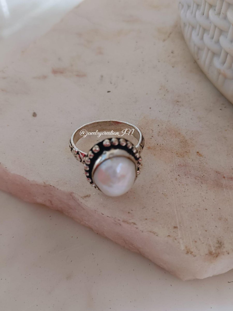 jewelrycreatio1's tweet image. Natural Pearl Ring,925 Sterling Silver,Promise Ring,Freshwater Ring, Handmade Ring,Minimalist Ring,Gemstone Ring,Hippie Ring,Gift For Womens
Buy At:
etsy.com/in-en/listing/…
#Genuinepearlring #Elegantring #Bridalring #Promisering #Anniversarygiftring #Vintagering #Bestgiftforwomen