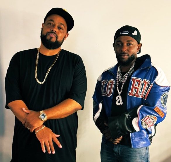 CHILLING WITH MONIE🌹 tweet media