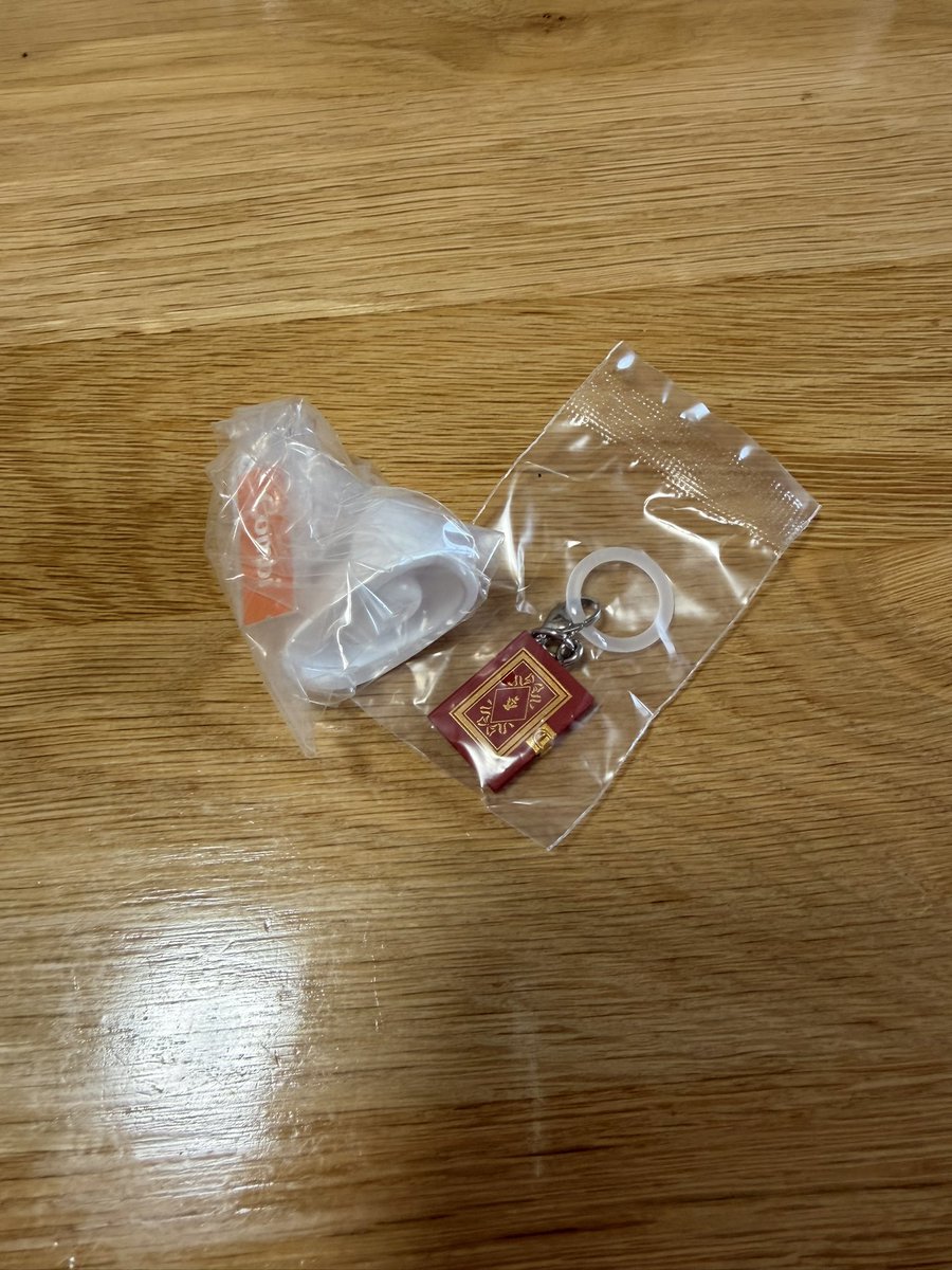 あやけん tweet media