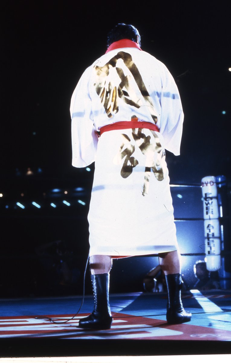 🔥激アツの新商品が登場👕】 あの、伝説の引退から28年。。。 レプリカ
