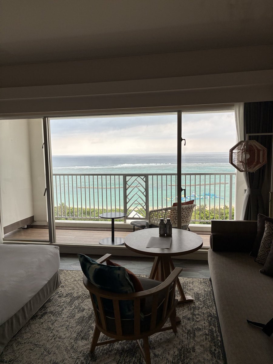 格さん【】 tweet media