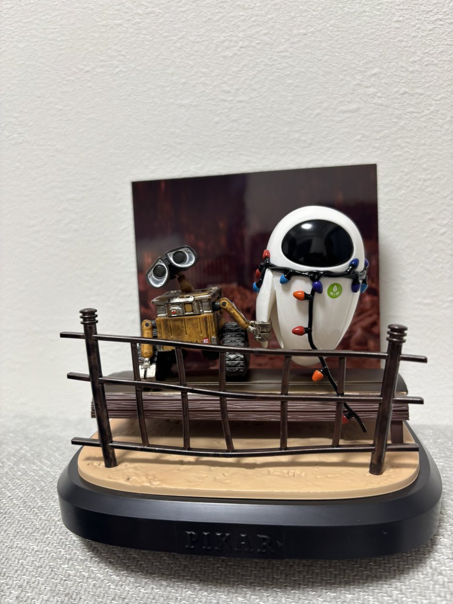 Arabureya1GO's tweet image. ピクサーのハッピーくじ残り10枚でウォーリーずっと欲しかったし残り10枚だったから全部買っちゃった！
#PIXAR
#Disney
#ウォーリー
#モンスターズインク