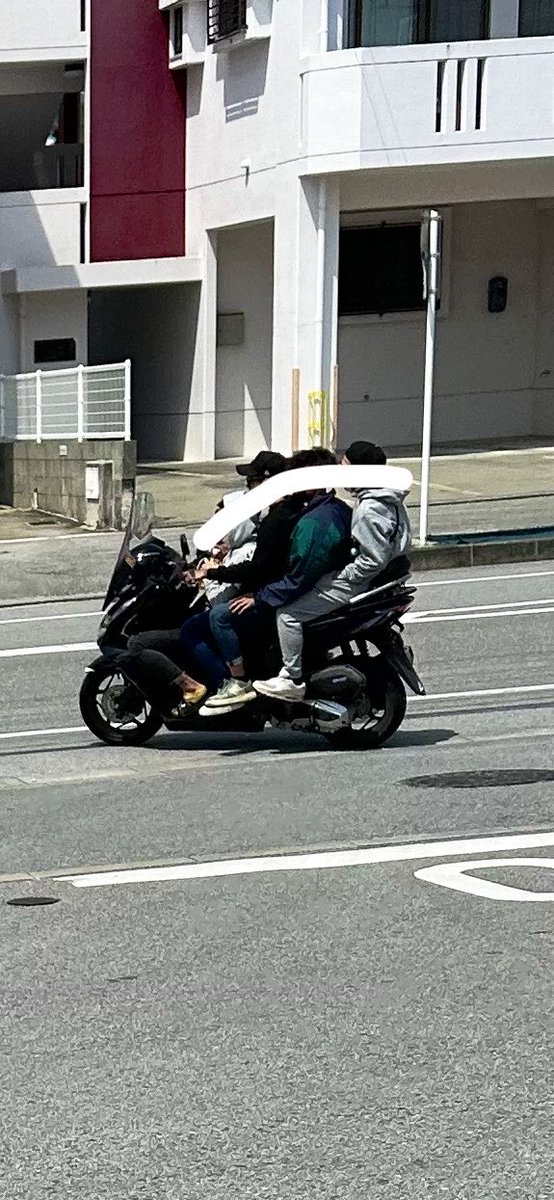 ズンチーはトミシロの羽賀健二です。 tweet media