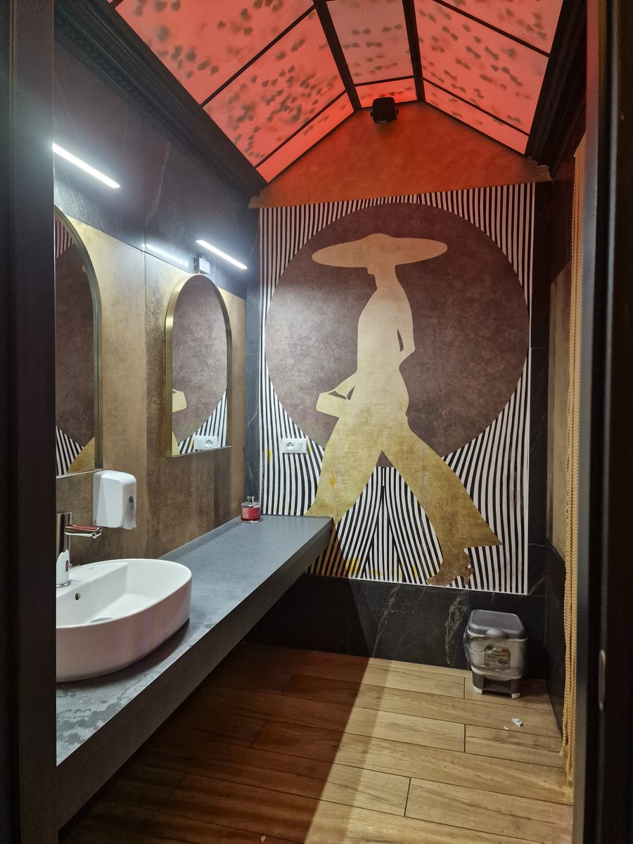 Giada Da Vinci aka Padrona Era tweet media