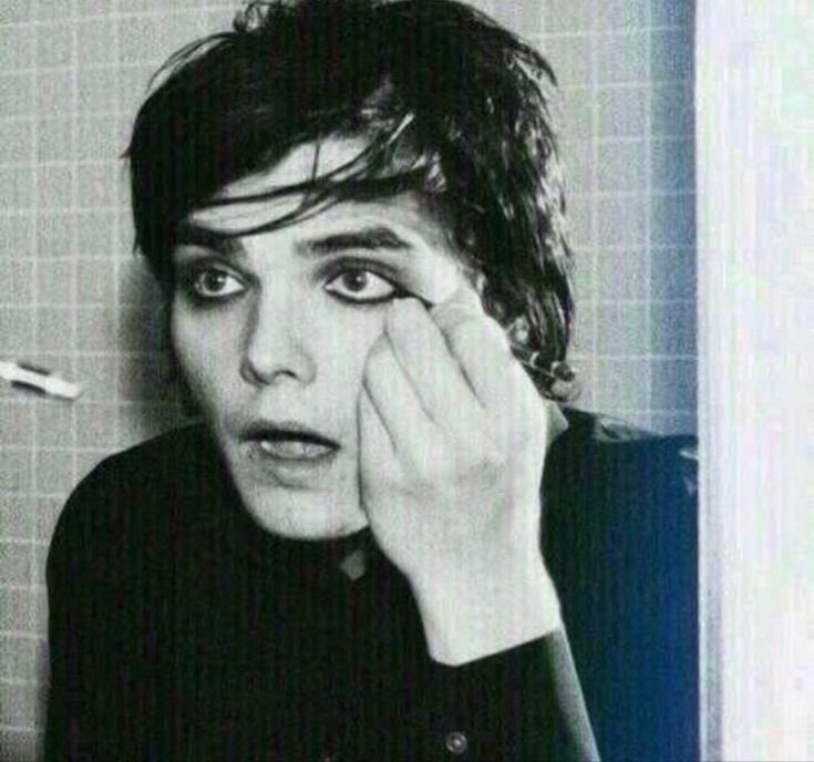 my chemical loona daily tweet media