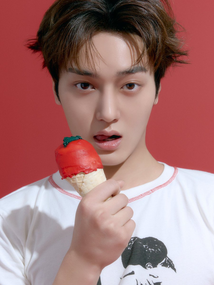 배경색도 그렇고 블랙루즈때같다.....
이고 아는사람 ㅋ.ㅋ