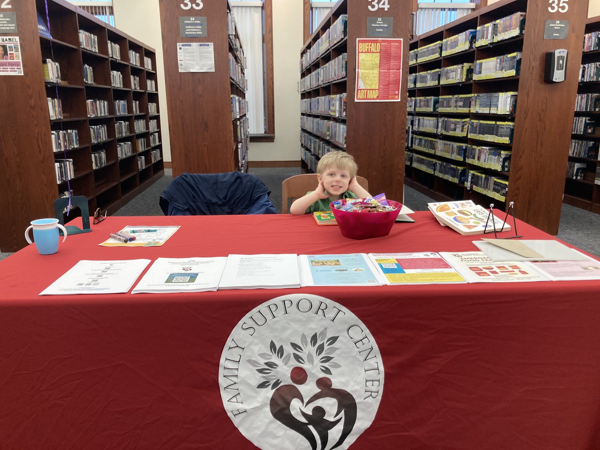Clarence_FSC's tweet photo. We were proud to participate in Family Literacy Night yesterday hosted by our amazing friends at the Clarence Public Library!

A big thanks also goes to @WNYEdAlliance for ensuring that Buffalo Sabres' Sabretooth could make an appearance!
#ClarenceProud https://t.co/nOJDrmrBHn