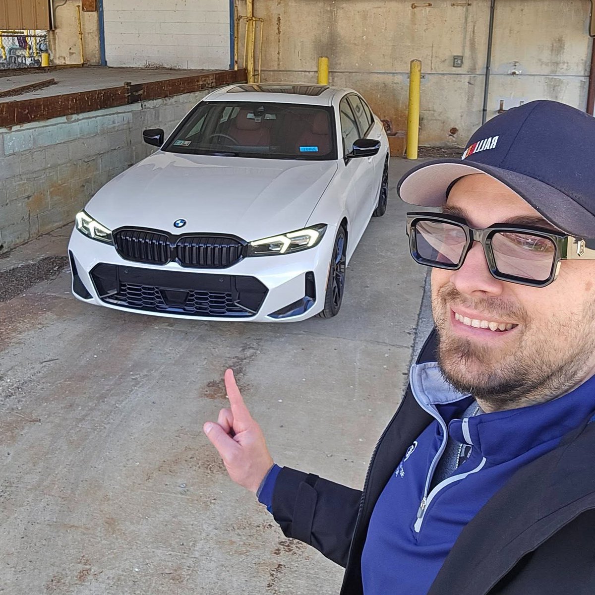 TheGoldPony21's tweet photo. Coming Soon! 😁
#bmw #bmw330i #3series @BMWUSA https://t.co/i29cpIpvCa