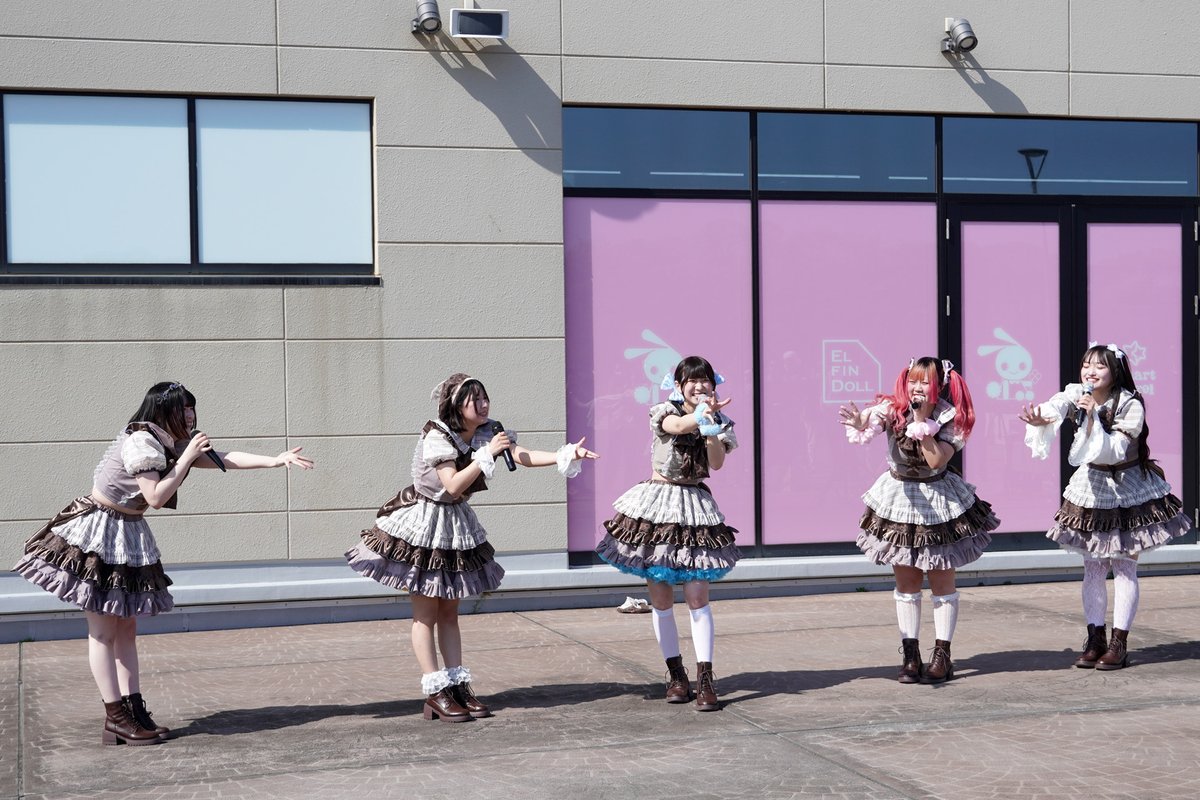 よんもく tweet media
