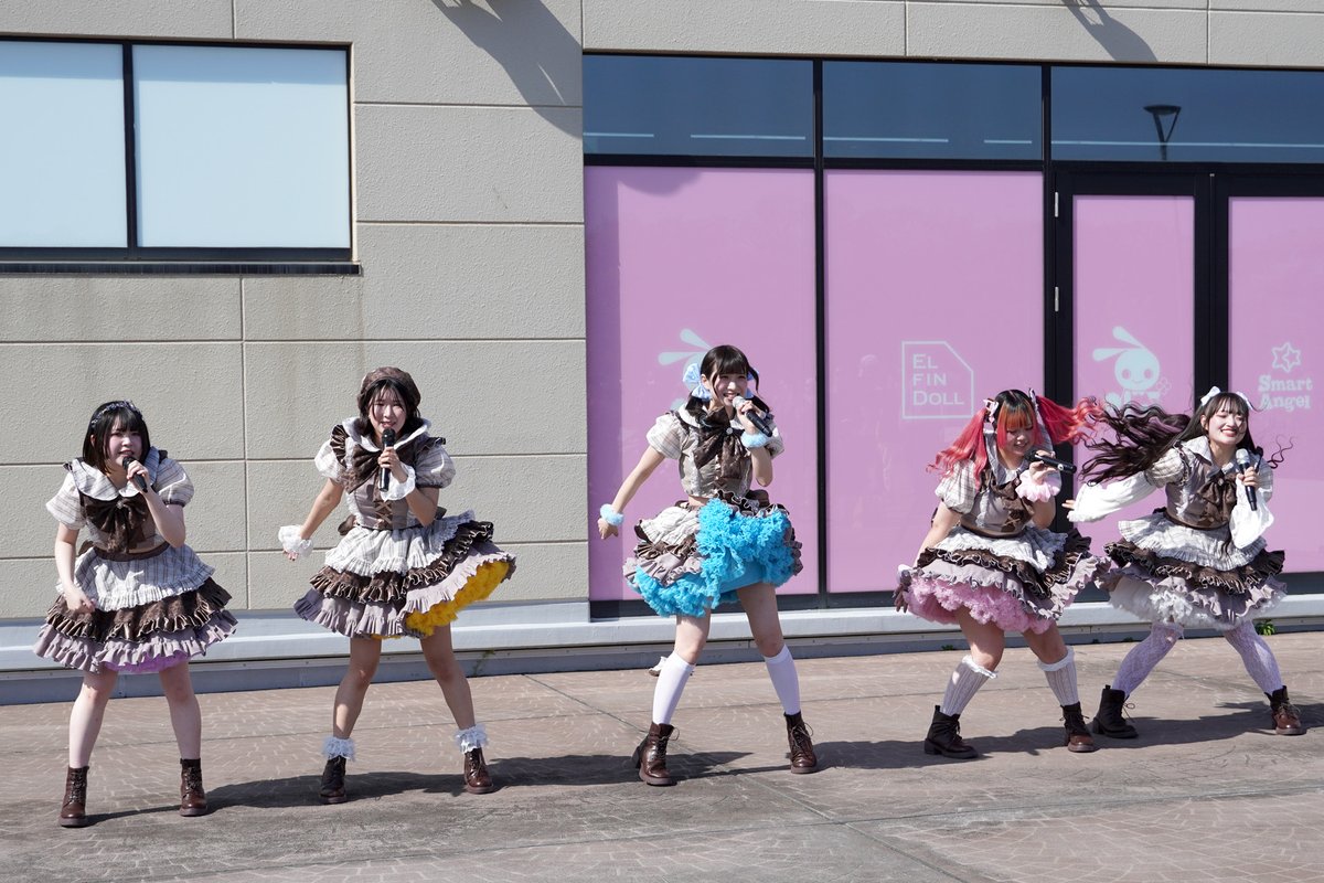 よんもく tweet media