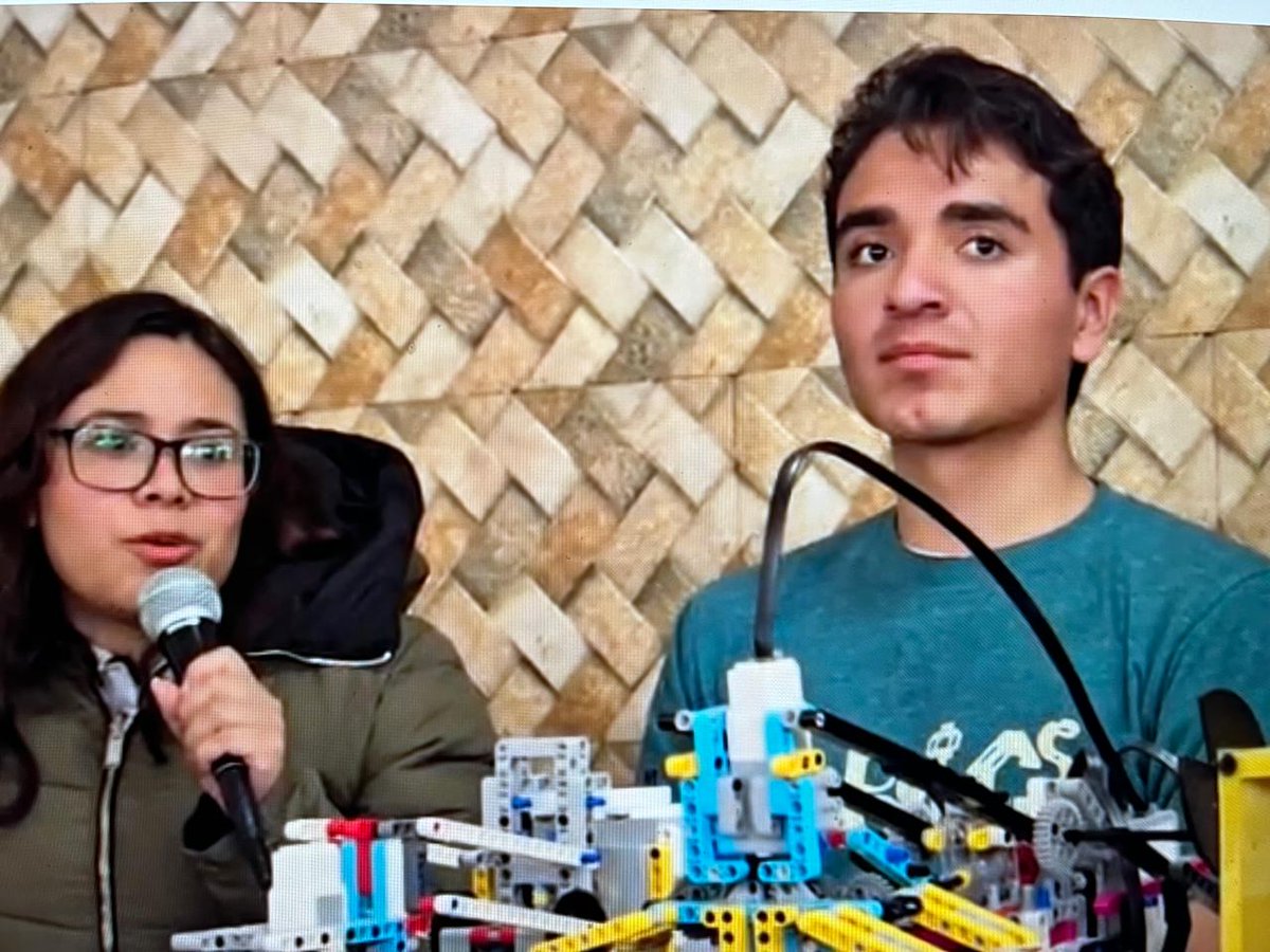 12 TALENTOS EN ROBÓTICA LUCHAN CONTRA EL TIEMPO POR 400 MIL PESOS PARA IR A EU poderedomex.com/12-talentos-en…