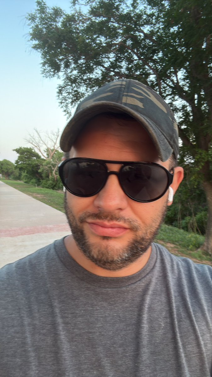 Mr. Alex_Fogg tweet media