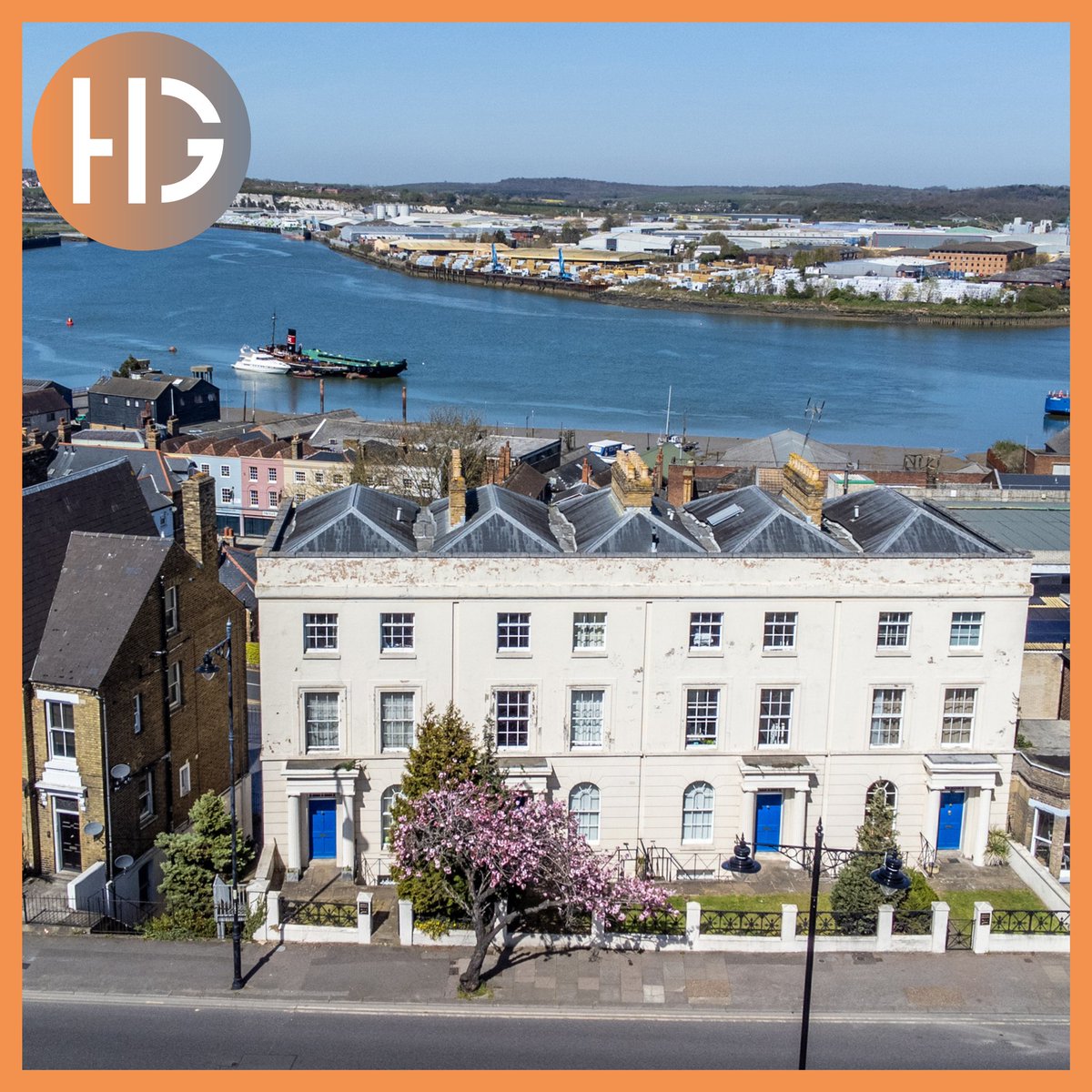 ThehomesGroup's tweet image. New Listing: Medway

Spacious two double bedroom two storey maisonette set within this wonderful Grade 2 listed terrace for sale with no forward chain 

Full details on our website 🔽
thehomesgroup.co.uk/property/new-r…

📞 01634 558855

#periodhome #grade2listed #forsale #kent #property