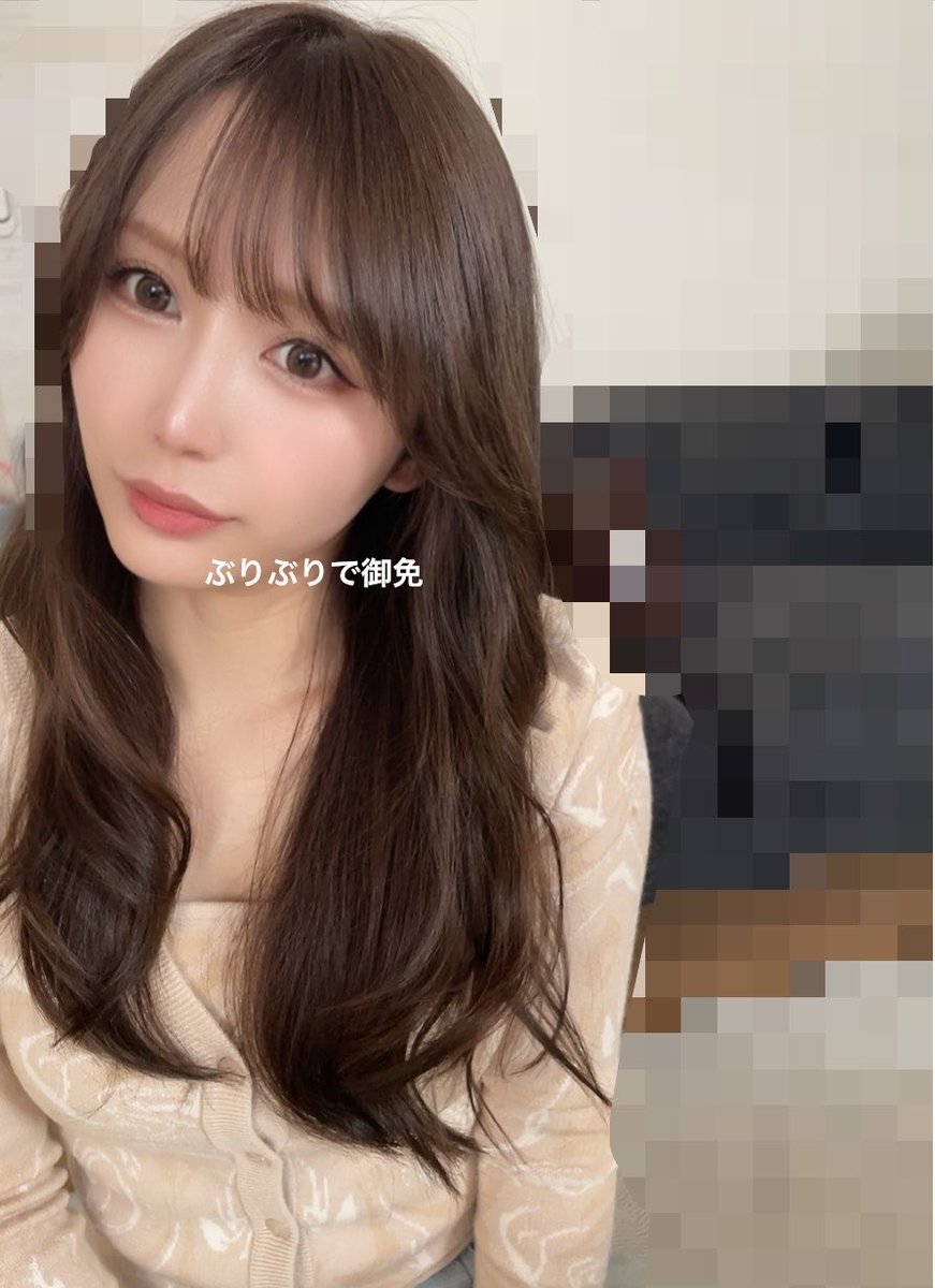 128y710's tweet photo. 平面的な顔をどうやって立体的に持ってくんだ？鼻か？
てか人中こんな長くないよ 加工アプリなのに長くなる現象なんなの https://t.co/8wQuAzrh4n