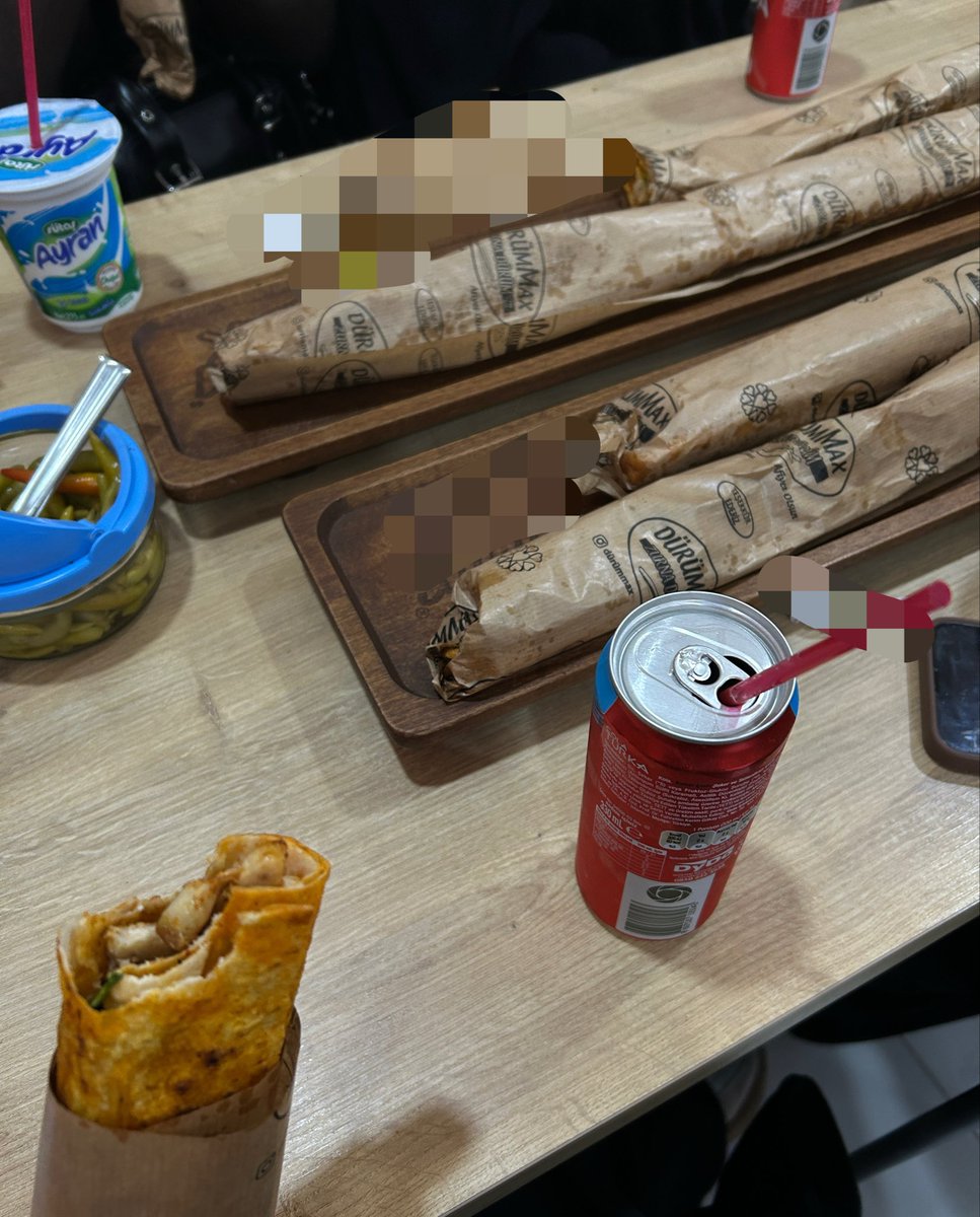 efnan 🐈‍⬛ tweet media