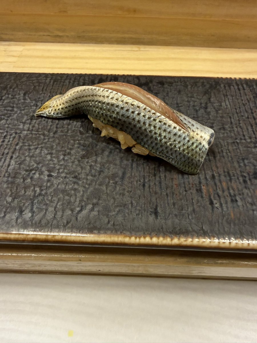 お寿司が美味しすぎるのと、今日の会食の
メンツがヤバすぎて本当に楽しすぎる🤣🤣

#鮨処凛