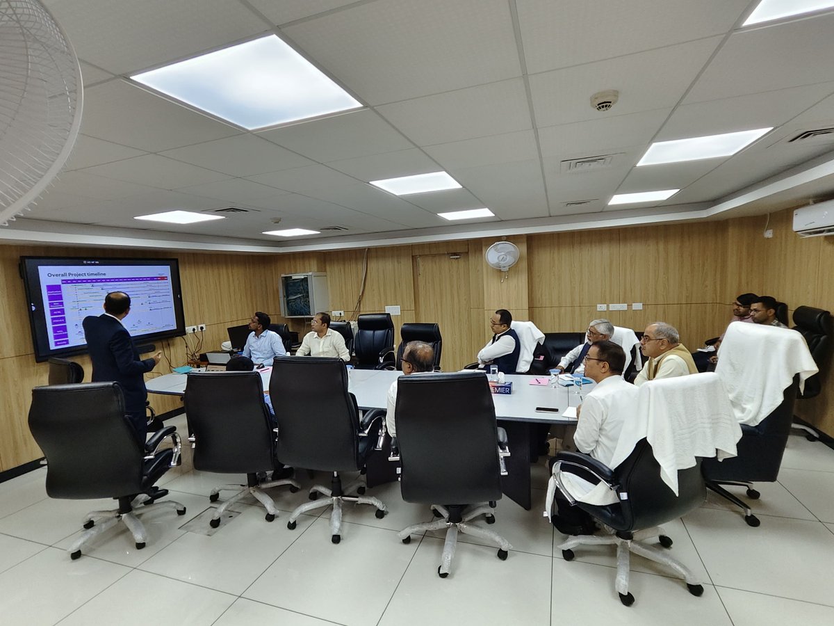 DgcisDoC's tweet photo. First  Meeting of the Steering Committee for overseeing the IT Revamping  Project of DGCIS, Kolkata on April 17th 2026 in presence of Hon'ble  Special Secretary TIAW (DOC) - Shri Suchindra Misra and Hon'ble Economic  Advisor (DOC) - Dr C. Vanlalramsanga https://t.co/hOI1tVcnCd