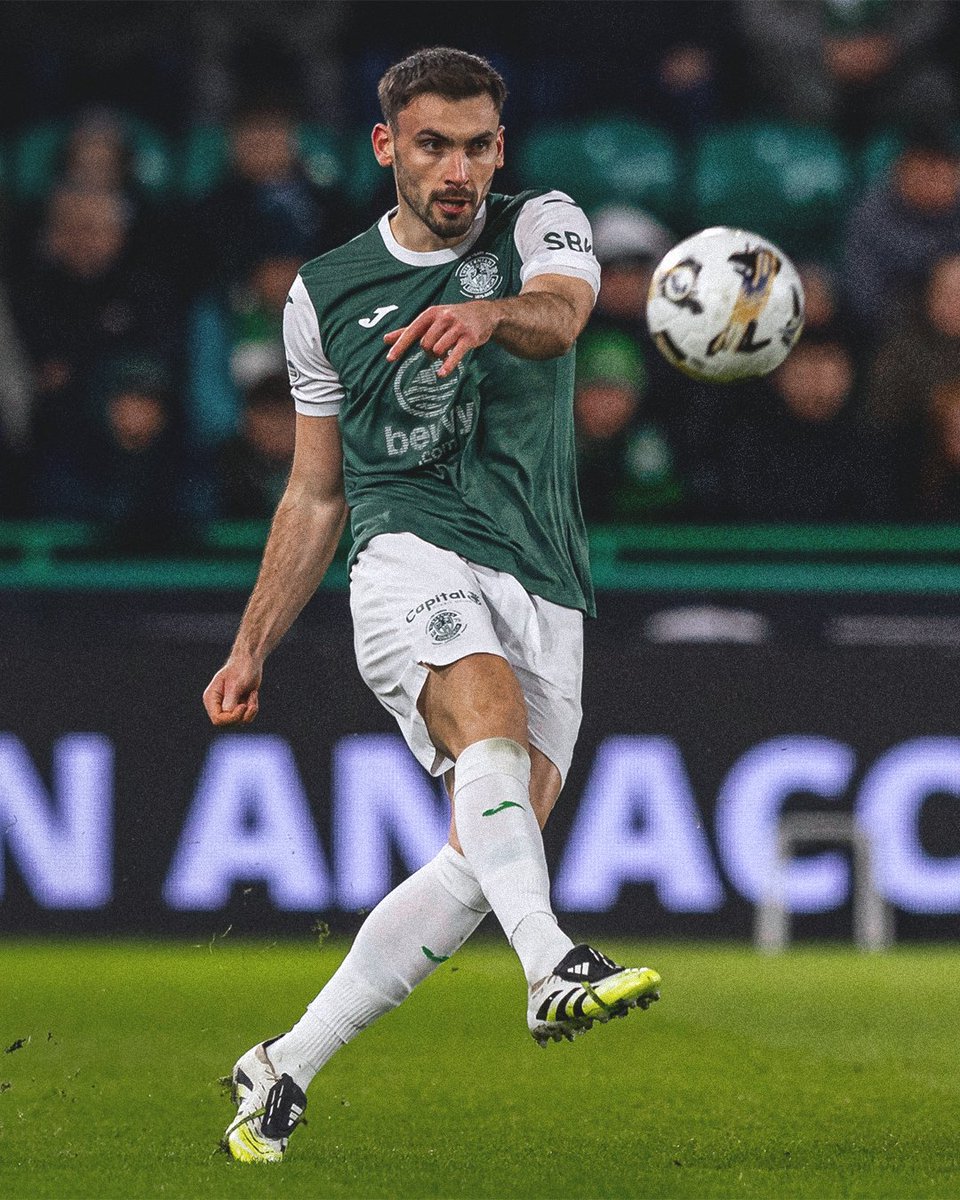 HibernianFC's tweet photo. 💪 https://t.co/AdyF1SGUG5