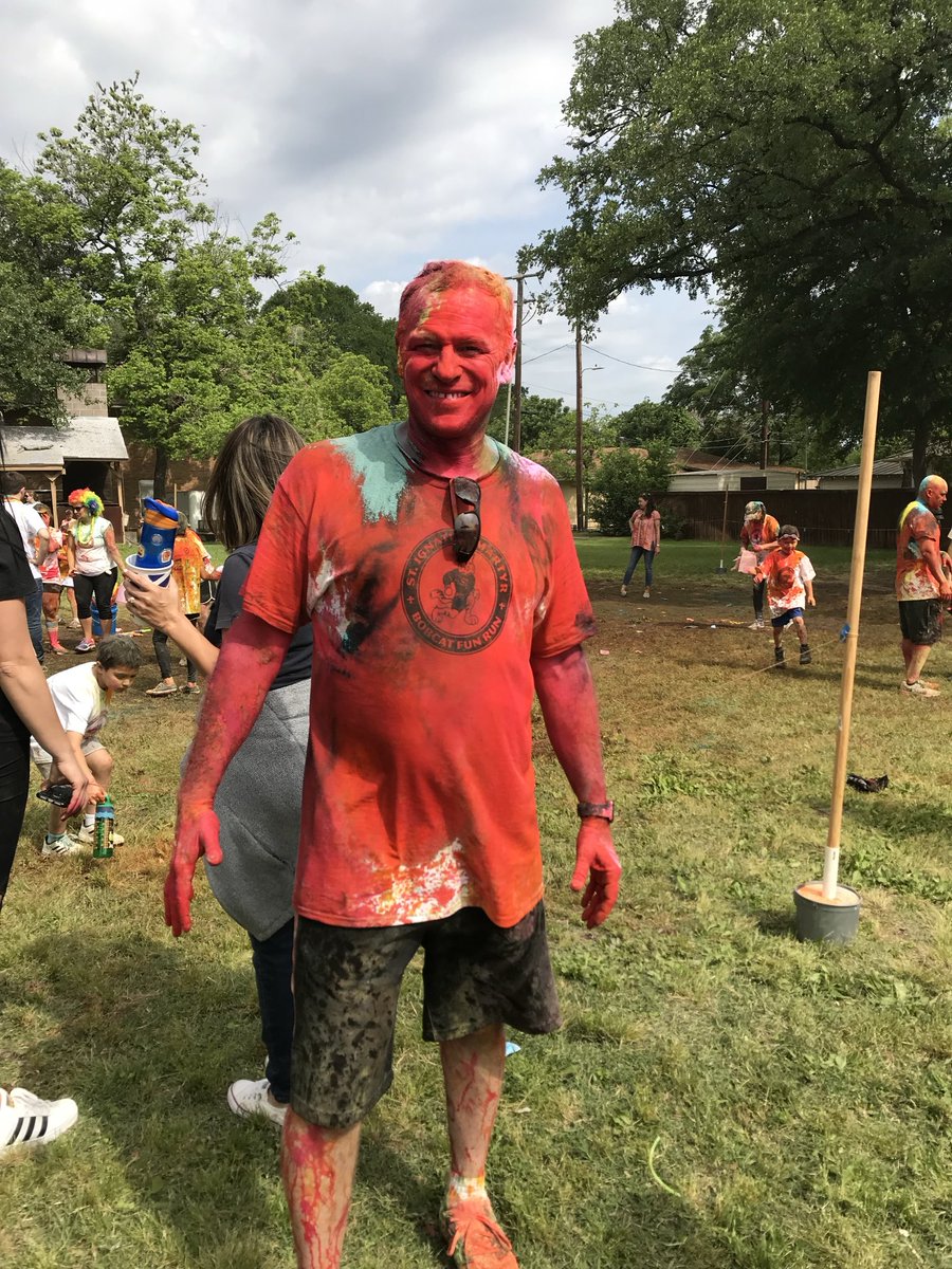 This was my first Fun Run at St. Ignatius in 2018.   We will run again today….I doubt I will win but we will get the recipe correct for the color wars…..we no longer let Miss Christabel be our mixologist!