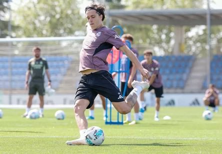 ريال مدريد بالعربي tweet media