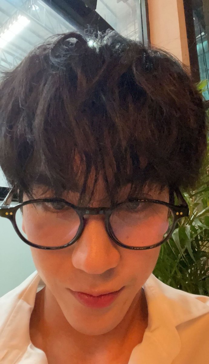 gimme love tweet media