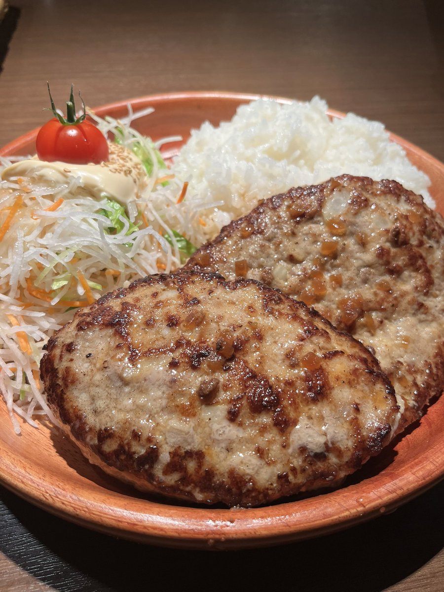 あきら tweet media