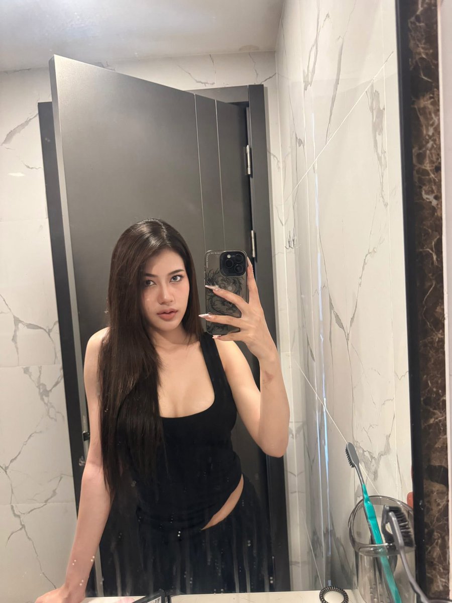 กระซิบข้างหูว่าหนูเป็นของพี่😉 tweet media