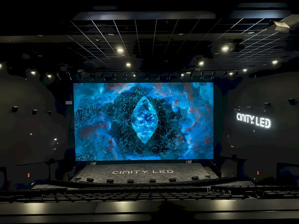 Speaks_Div's tweet photo. #Cinity is finally coming to India, and they're not just opening new theaters, but also setting up a Cinity Grading Lab here (I guess for regional DCP).

Cinity's main attraction is their huge LED screens (though they also have projector-theaters, which this might be). Plus, they use DCP that actually do DCI-HDR, and these LED Cinemas are even pushing past DCI's 300 nits spec, hitting 500 nits.

The locations aren't confirmed yet, but I'm expecting them to focus on South India.

Previously, PVR collaborated with Cinionic before for 4K Dual Laser CGS projectors, & that was the 1st time I remember a Chinese *brand* being officially marketed with Indian theaters.