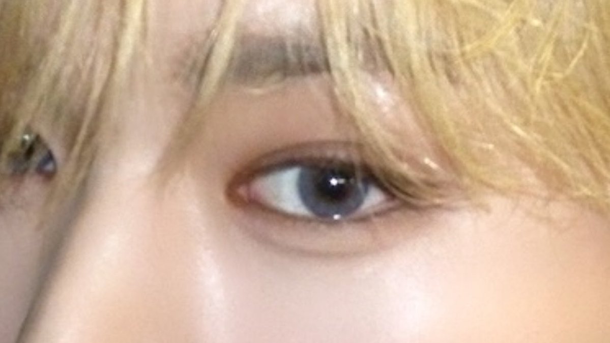 (ㅈㄴ 애교살 화장법 바이럴사진이래도 믿을 듯

요렇게 깔끔한 애교살 만드는법 공유합니다⬇️⬇️타래로