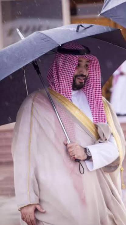 mo_1_1_2's tweet photo. @iNavsonic طويل العمر ماسك مظلته بنفسه ♥️♥️♥️♥️♥️♥️♥️ https://t.co/4MHJC7xkrR