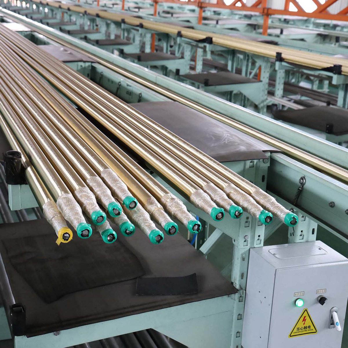 HYRUBBERS's tweet image. Energy, oil &amp;amp; gas, petrochemicals… every high-demand industrial operation depends on reliable hydraulic components. 🏗️

#HydraulicApplications #IndustrialProduction #ReliableHydraulicComponents #HighPressureEnvironment #Hyrubbers #GlobalTrust