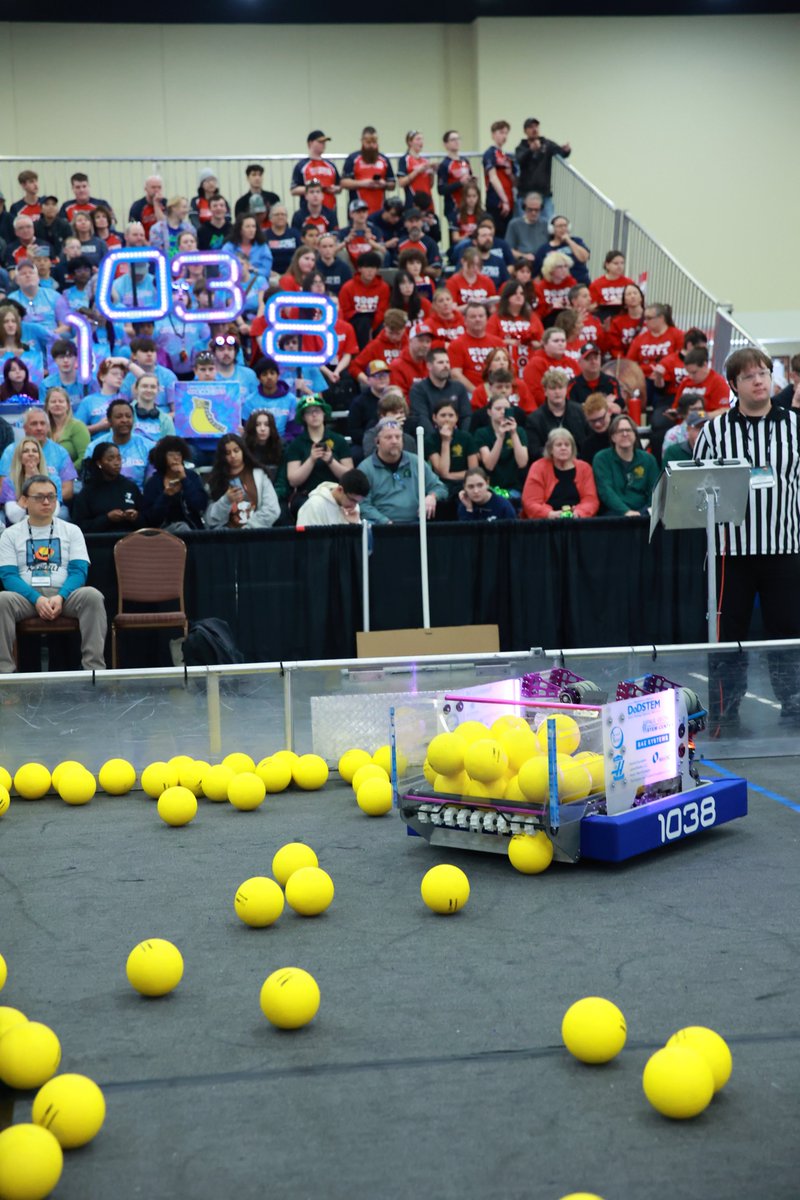 LakotaRobotics's tweet image. Here’s our robot out on the field in all its glory—what a beauty! 🤖✨

So much hard work, creativity, and dedication went into bringing this machine to life, and we couldn’t be more proud to see it in action.

#FRC #FIRSTRobotics #MoreThanRobots #lakotarobotics #omgrobots