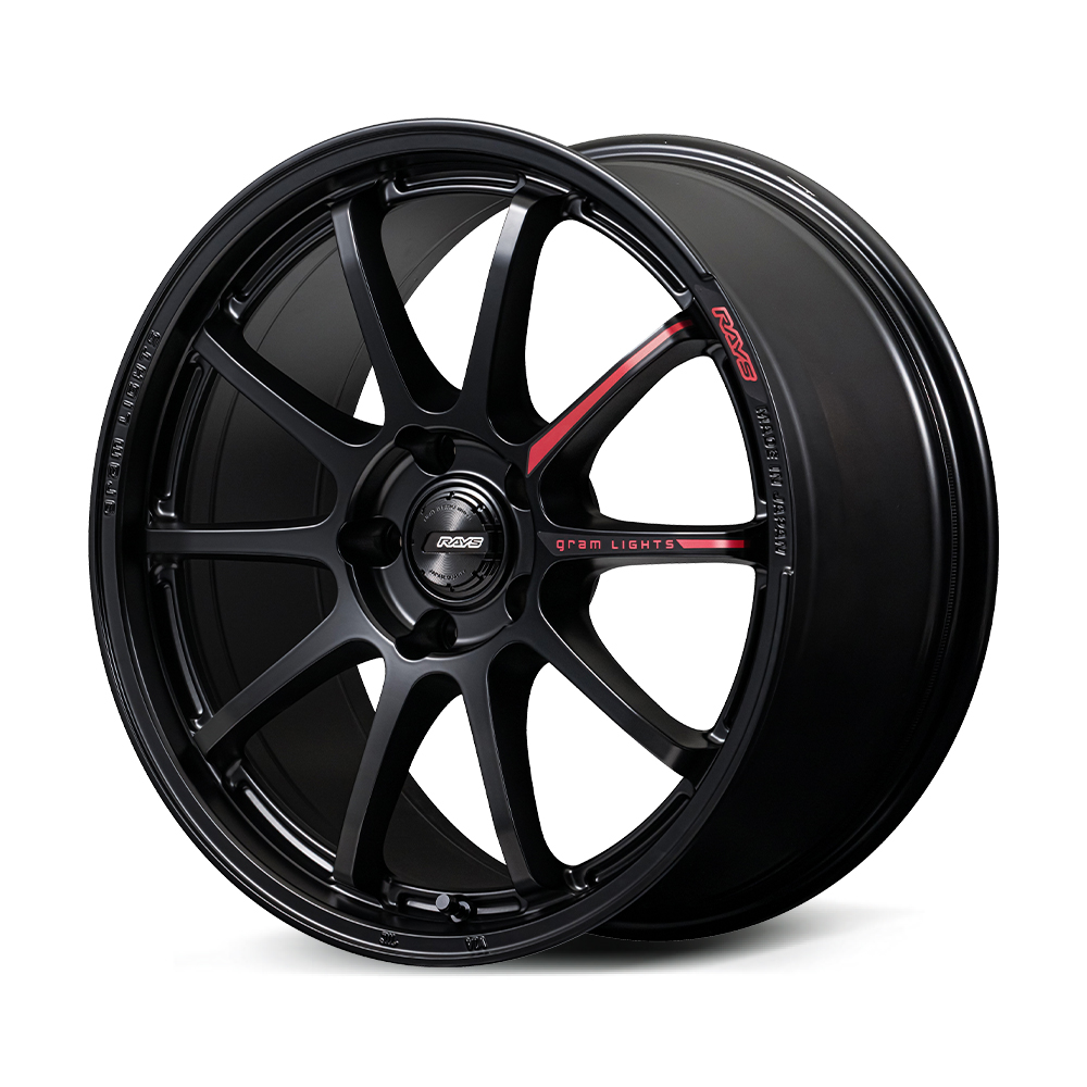 rayswheels_'s tweet photo. !!!

gramLIGHTS 57NR LIMITED II Debut !

57NRは、軽さ・剛性・強度をすべて成立させるために設計段階でほぼ完成していたホイール。
10スポ���クの中で応力を最適に流し、無駄を削ぎ落とした答えがこの形だ。
LIMITED 2でもその完成度は変えない。
加えたのは「意味のある違い」だけ。
セミグロスブラックは光を抑え、スポーク断面やC-FORMの立体を正しく見せる。
メタル調ステッカーも装��ではなく、回転時の視認性を高めるための機能。
ステッカーカラーはブルー、グリーン、レッド。勝利の瞬間や走りの衝動を象徴する色だ。
57NR LIMITED 2は特別を誇るモデルではない。
より長く、多くのシーンで使うための一手。
余計なことはしない。それがRAYSのものづくり。

製品ページはこちら
https://t.co/hVBYZ6izIw

***
#rays #rayswheels
#gramlights #57NR #57nrlimited_II #gramlights57limited_II
#madebyrays #madeinhouse #madeinjapan