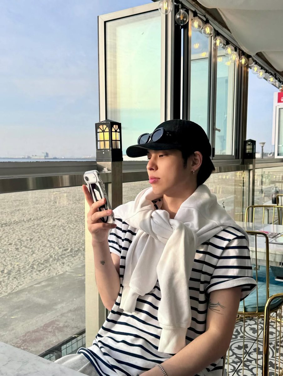 쩰 tweet media