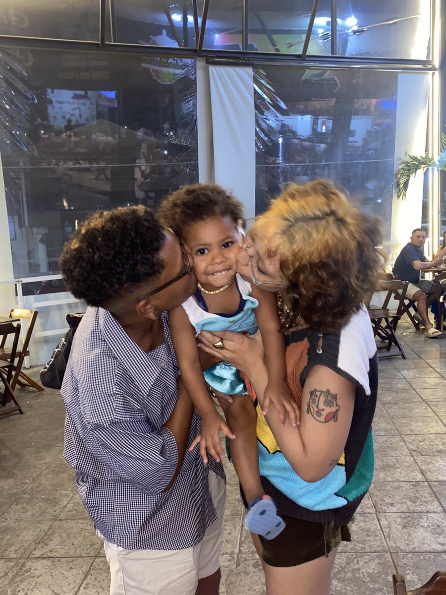 𝚜𝚊𝚙𝚙𝚑𝚘𝚌𝚘𝚞𝚙𝚕𝚎𝚜 tweet media