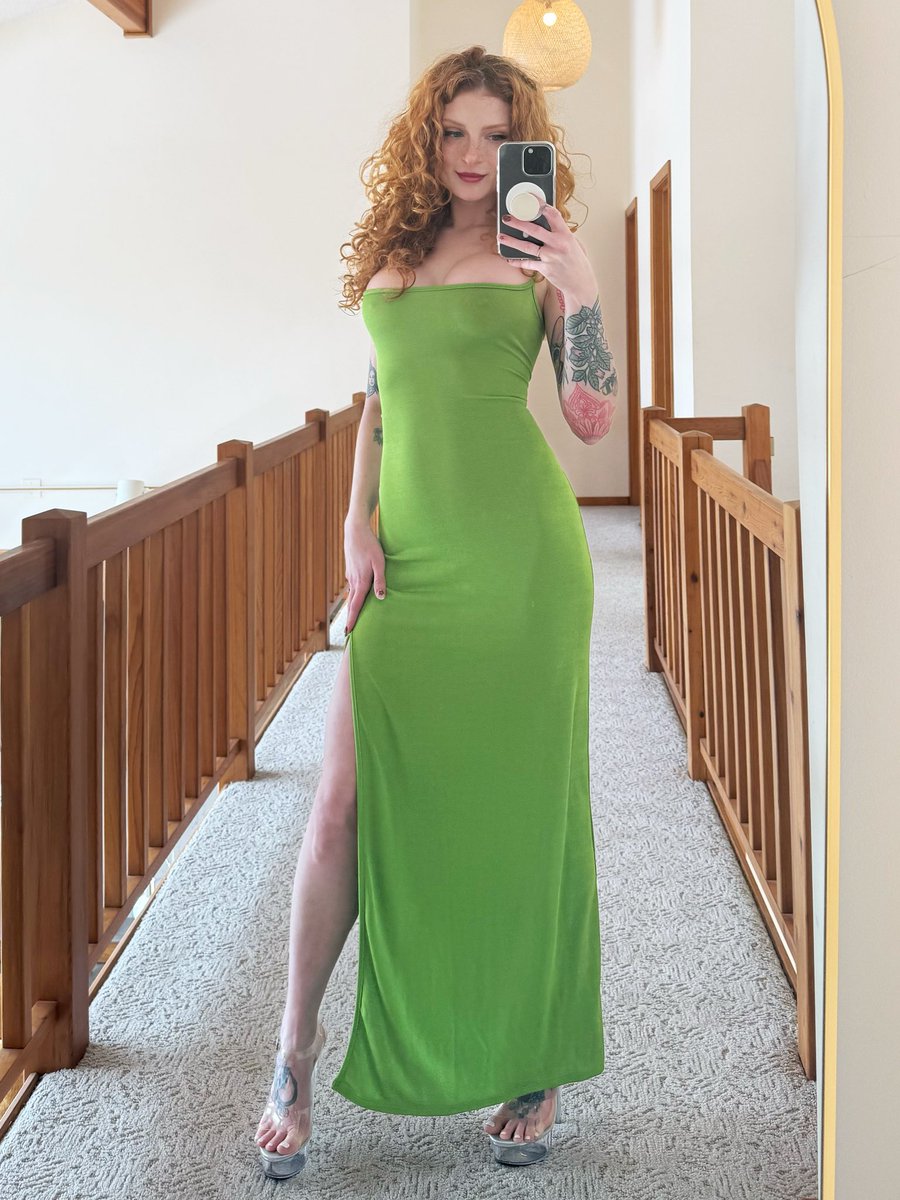 Katierosecoloredglasses tweet media