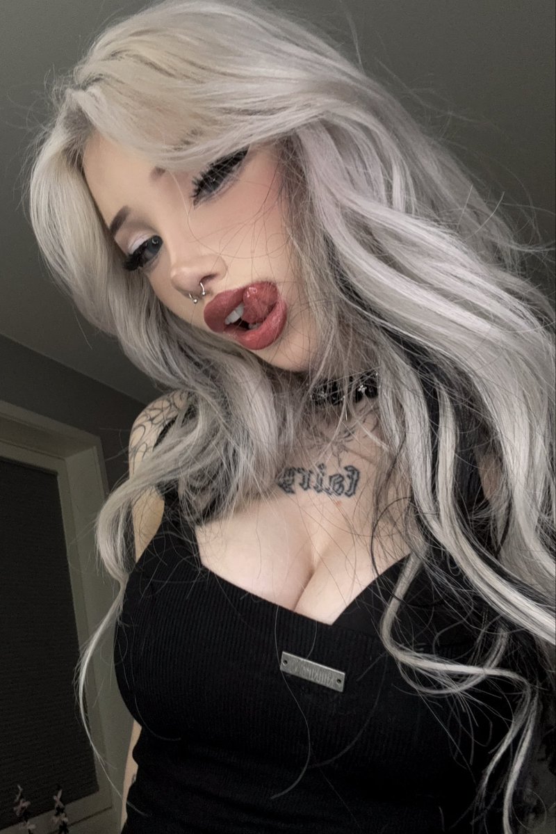 💜Goon Goddess💜 tweet media