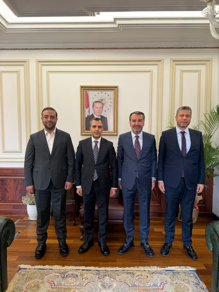sahin_serifoglu's tweet photo. Adalet Bakan Yardımcımız, hemşehrimiz Sayın Abdullah Aydoğdu’yu ziyaret ettik.

Misafirperverliklerinden dolayı Sayın Bakanımıza teşekkür ediyor, çalışmalarında başarılar diliyorum. https://t.co/oBHFNSymHH