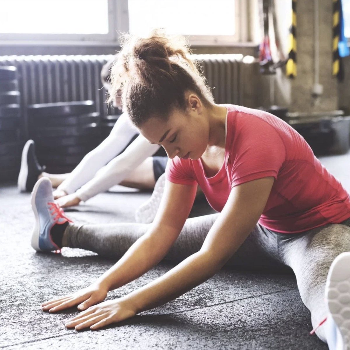 FitnessHacks101's tweet image. Stretching: 4 stretches to support muscle recovery and prevent injury. Give your body the care it deserves and boost your recovery game! Check out these essential moves: stylist.co.uk/fitness-health…

#Stretching #Recovery #InjuryPrevention #Wellness #FitnessTips #HealthyLifestyle