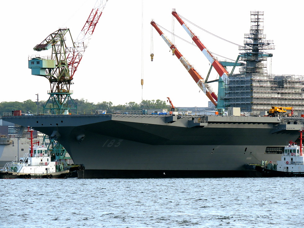 agcdetk's tweet photo. 2026/04/17
空母化へ改修中の護衛艦いずも、艦首形状を台形から長方形への改修が完了して、本日JMUのドックを出渠。
まだ、改修途上の一時的な出渠で、今後は突堤桟橋で段階的な工事が継続され、再び入渠が考えられます。

動画https://t.co/mpIBhppU9m https://t.co/dEUPlf1Sie