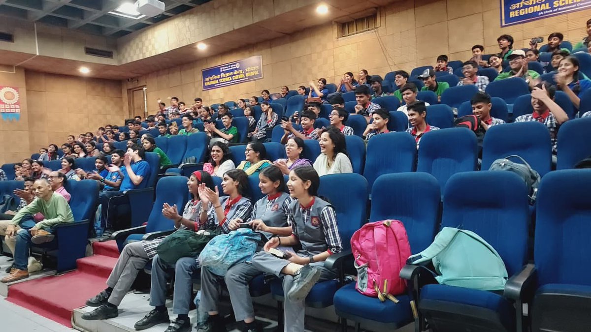 rscbhopal's tweet image. विज्ञान प्रदर्शन व्याख्यान | 17.04.2026
Science Demonstration Lecture | 17.04.2026
Visit Regional Science Centre, Bhopal and enjoy these shows with your friends and family !!
@MinOfCultureGoI 
@ncsmgoi 
@NSCMumbai 
@gssjodhpur 
@Rao_InderjitS 
@PIB_India 
#scienceisfun