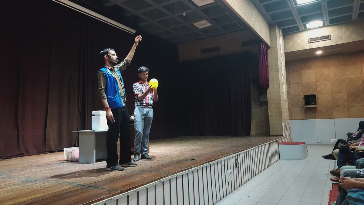 rscbhopal's tweet image. विज्ञान प्रदर्शन व्याख्यान | 17.04.2026
Science Demonstration Lecture | 17.04.2026
Visit Regional Science Centre, Bhopal and enjoy these shows with your friends and family !!
@MinOfCultureGoI 
@ncsmgoi 
@NSCMumbai 
@gssjodhpur 
@Rao_InderjitS 
@PIB_India 
#scienceisfun