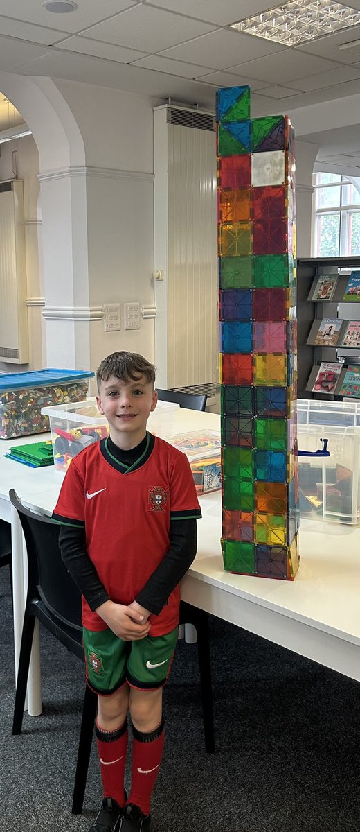 Halton Libraries tweet media