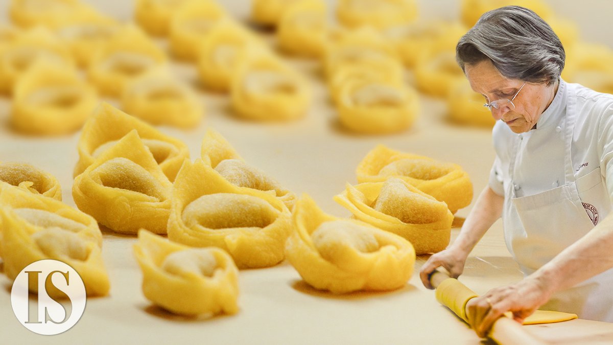 italiasquisita's tweet photo. NEW VIDEO
I tortellini della più antica gastronomia di Modena | Salumeria Giusti dal 1605 @FamigliaMorandi
In collaborazione con Berkel
WATCH THE VIDEO: https://t.co/6dKpFdVk6B
#Modena #EmiliaRomagna #Tortellini #TradizioneItaliana #VisitModena https://t.co/m2IrteiF8u