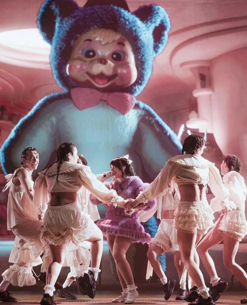 MMcolombia's tweet image. “Play Date” por Melanie Martinez ha superado el billón de streams en Spotify. 

Es su primera canción en superar esta marca. 

#MelanieMartinez #Portals #CryBaby #K12 #Hades