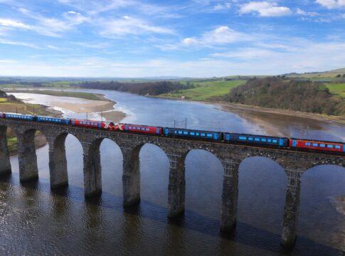 RAIL_NEWS_UK's tweet image. CrossCountry’s Social Value report highlights £184m contribution to communities and the environment dlvr.it/TS51qR #GeneralInterest #IndustryNews #RailNews #TrainOperatingCompanies