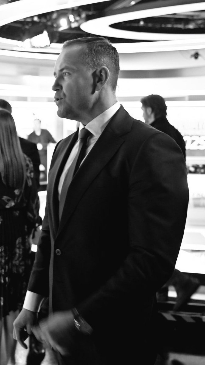 Bogdan Kucharski tweet media