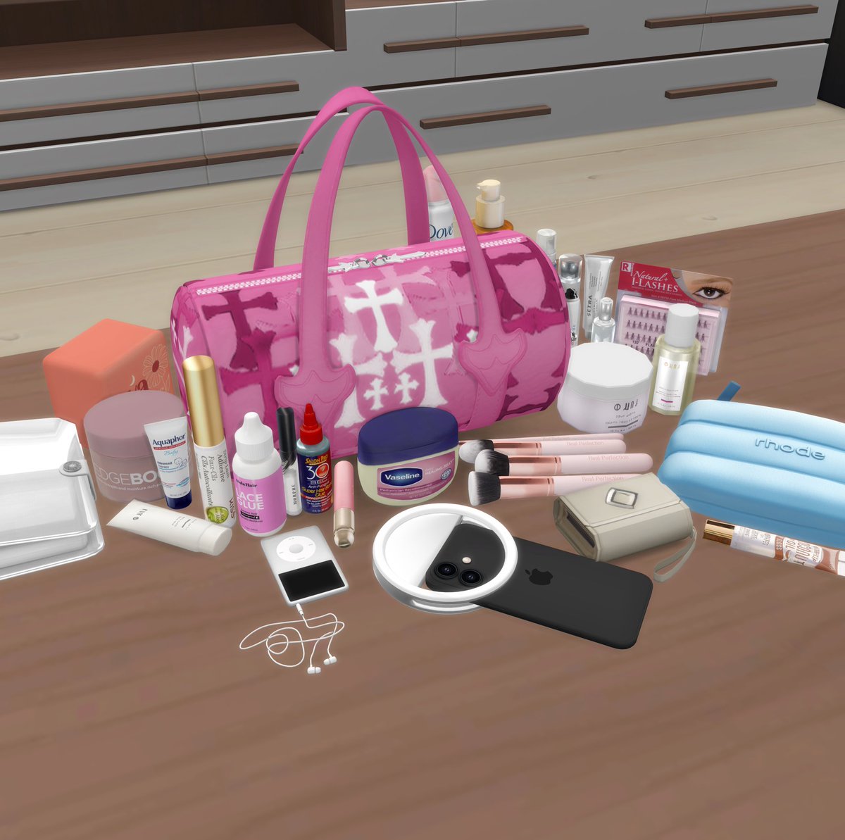 xelhhtog's tweet photo. whats in tracey bag plus two random pics https://t.co/ZCFNi1JVXC